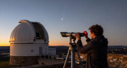 Held-Light Technique: A Key To “OORT — Comet Vigil For P/2043 K1 Vesper”